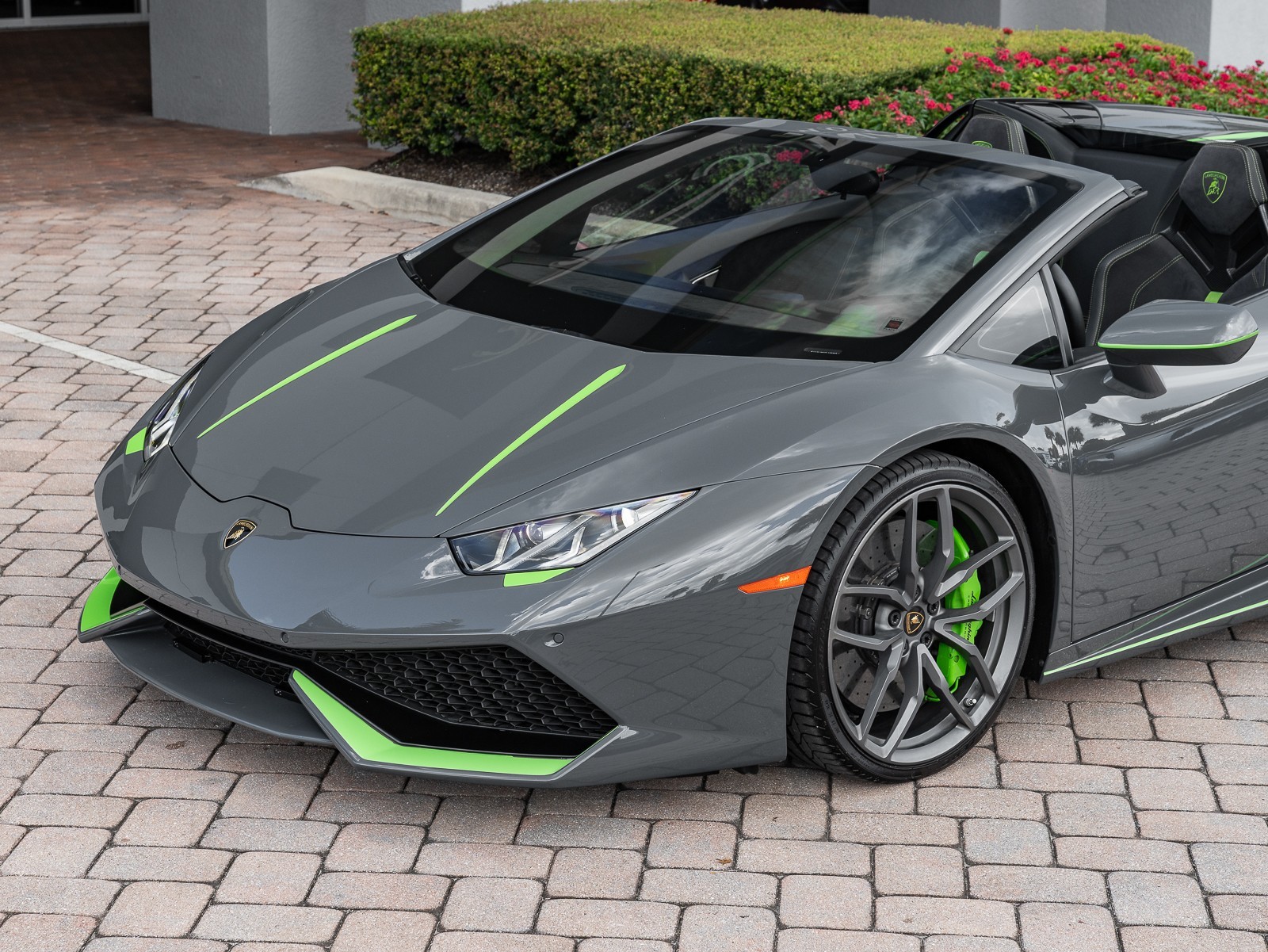 2016 Lamborghini Huracan LP 610-4 Spyder photo 5