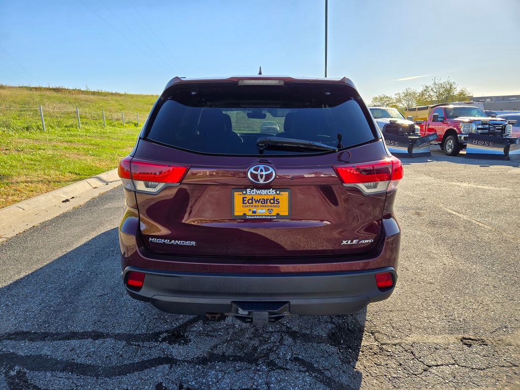 2017 Toyota Highlander SE XLE photo 4
