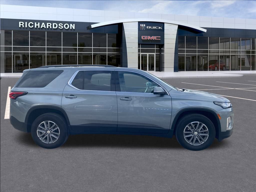 2023 Chevrolet Traverse Cloth photo 2