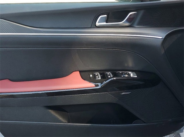 2025 Kia K5 GT-Line photo 6