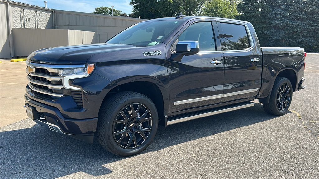 2023 Chevrolet Silverado 1500 High Country photo 7
