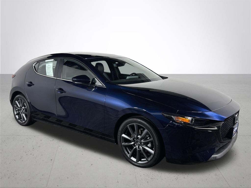 2022 Mazda Mazda3 Preferred photo 4