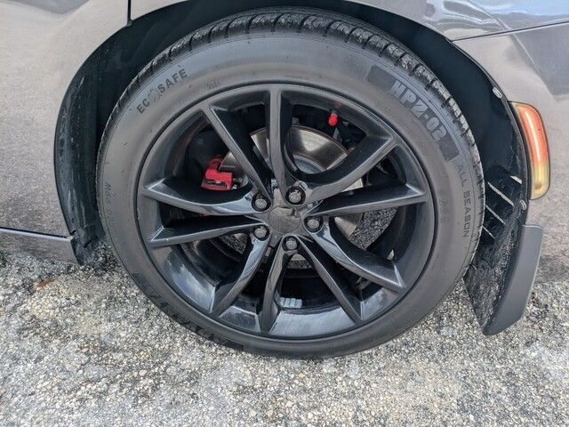 2016 Dodge Charger R/T photo 16