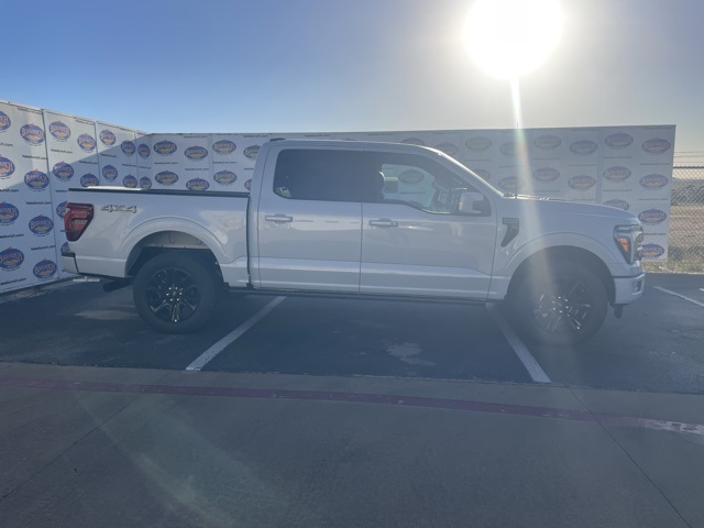 2025 Ford F-150 Platinum's photo