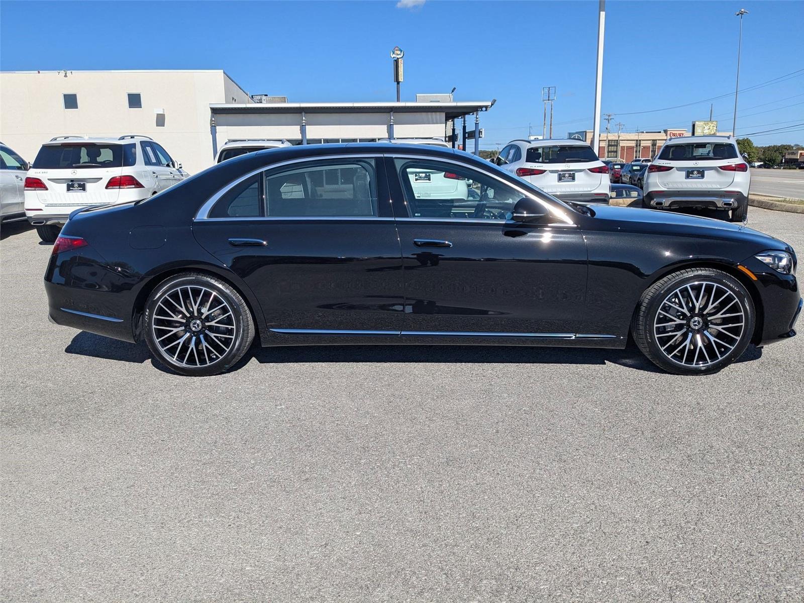 2026 Mercedes Benz S 580 4MATIC photo 4
