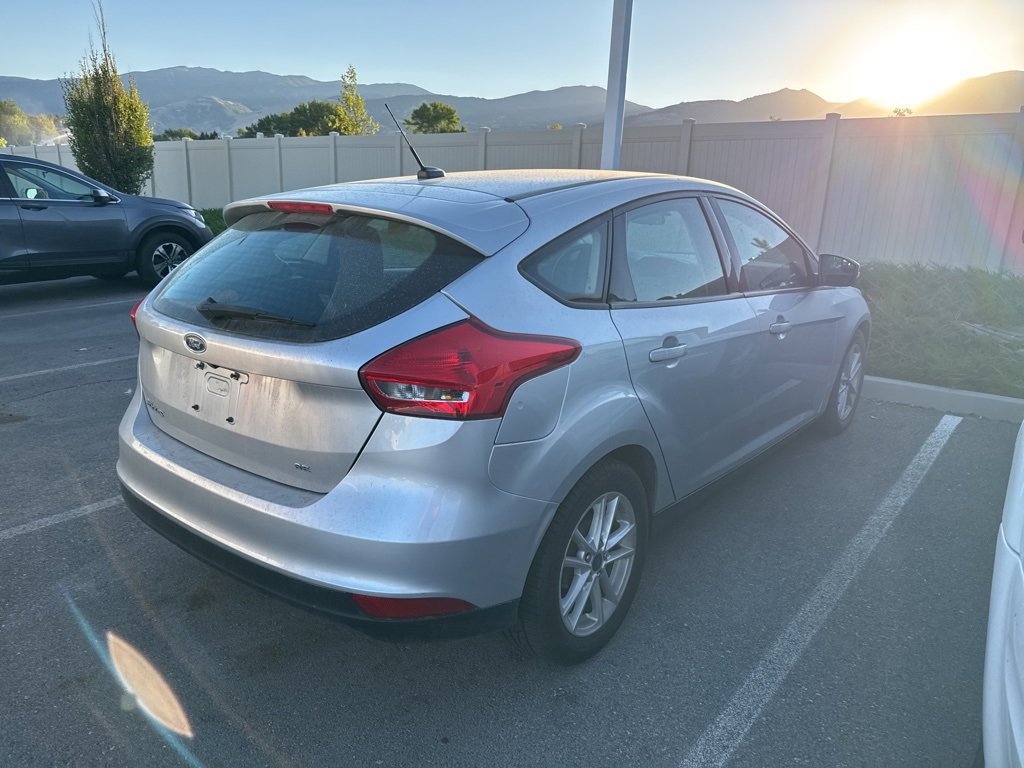 2017 Ford Focus SE photo 9