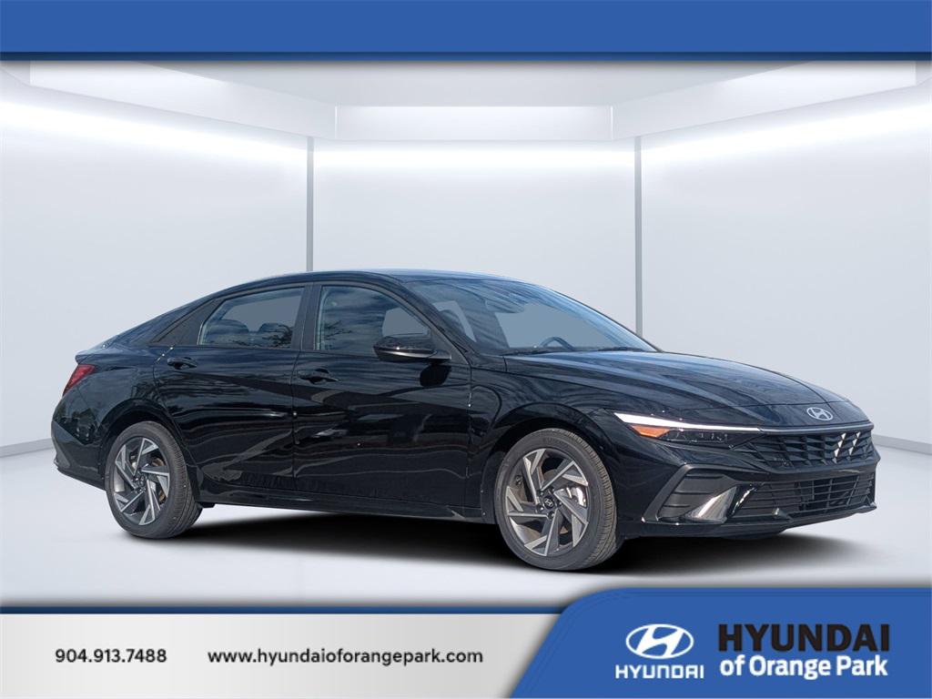 2025 Hyundai Elantra SEL's photo