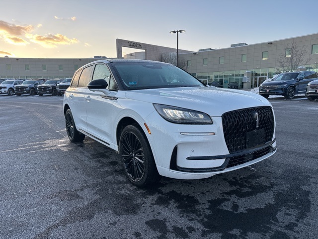 2023 Lincoln Corsair Base