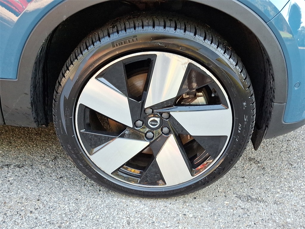 2022 Volvo C40 Recharge Ultimate photo 7