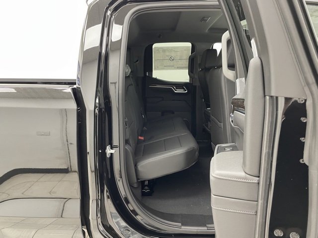 2025 Chevrolet Silverado 1500 RST photo 8