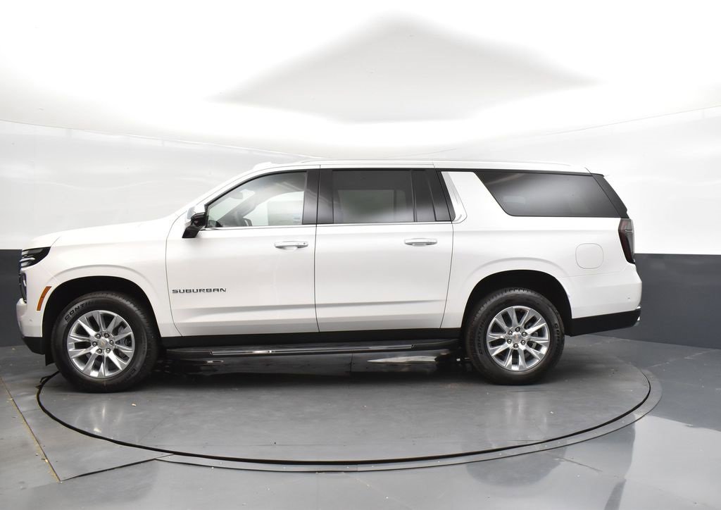 2025 Chevrolet Suburban Premier photo 4