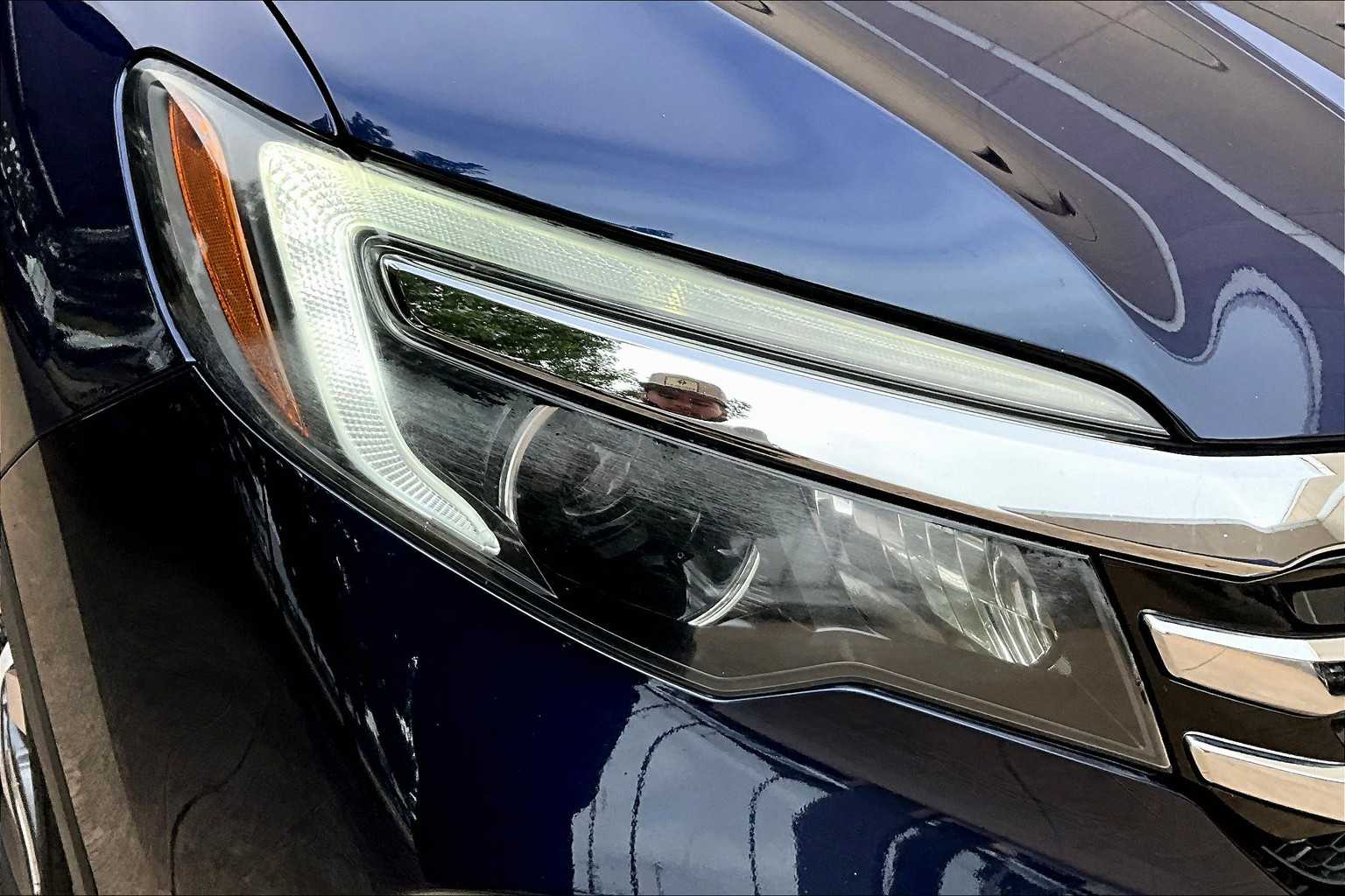 2016 Honda Pilot Elite photo 25
