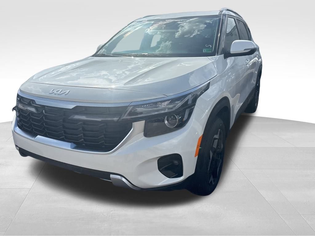 2024 Kia Seltos SX photo 5