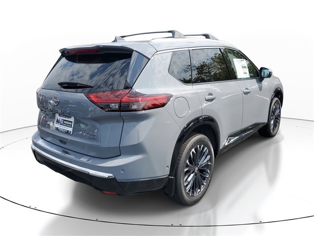 2025 Nissan Rogue Platinum photo 2