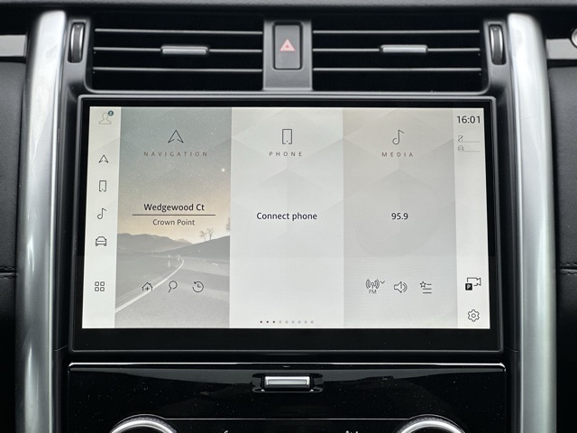 2025 Land Rover Discovery S photo 28