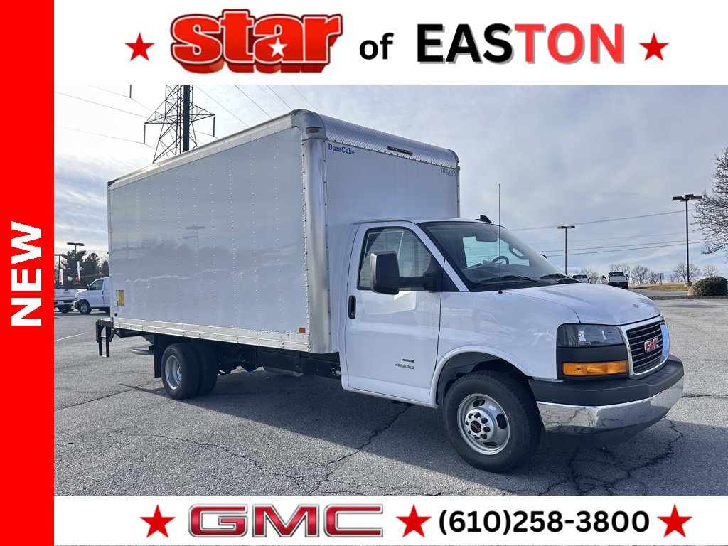 2025 GMC Savana LT's photo