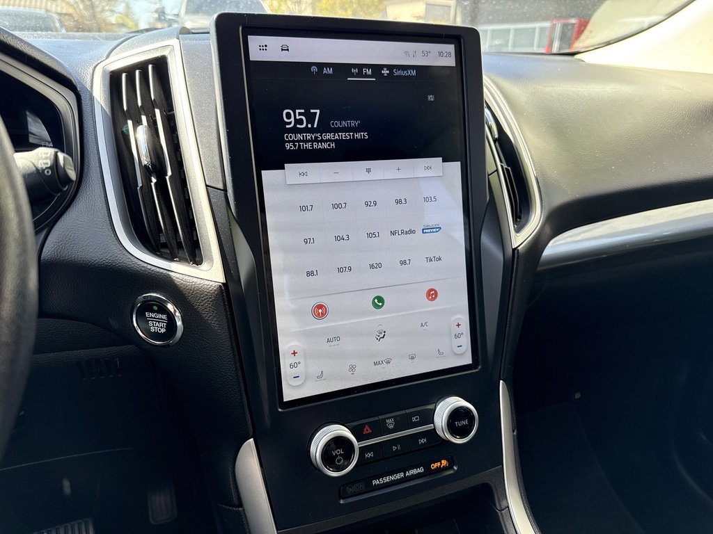 2023 Ford Edge SEL photo 19