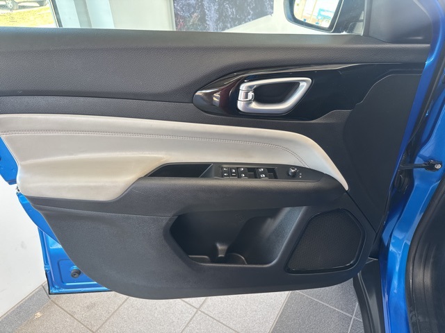 2023 Jeep Compass Limited photo 16