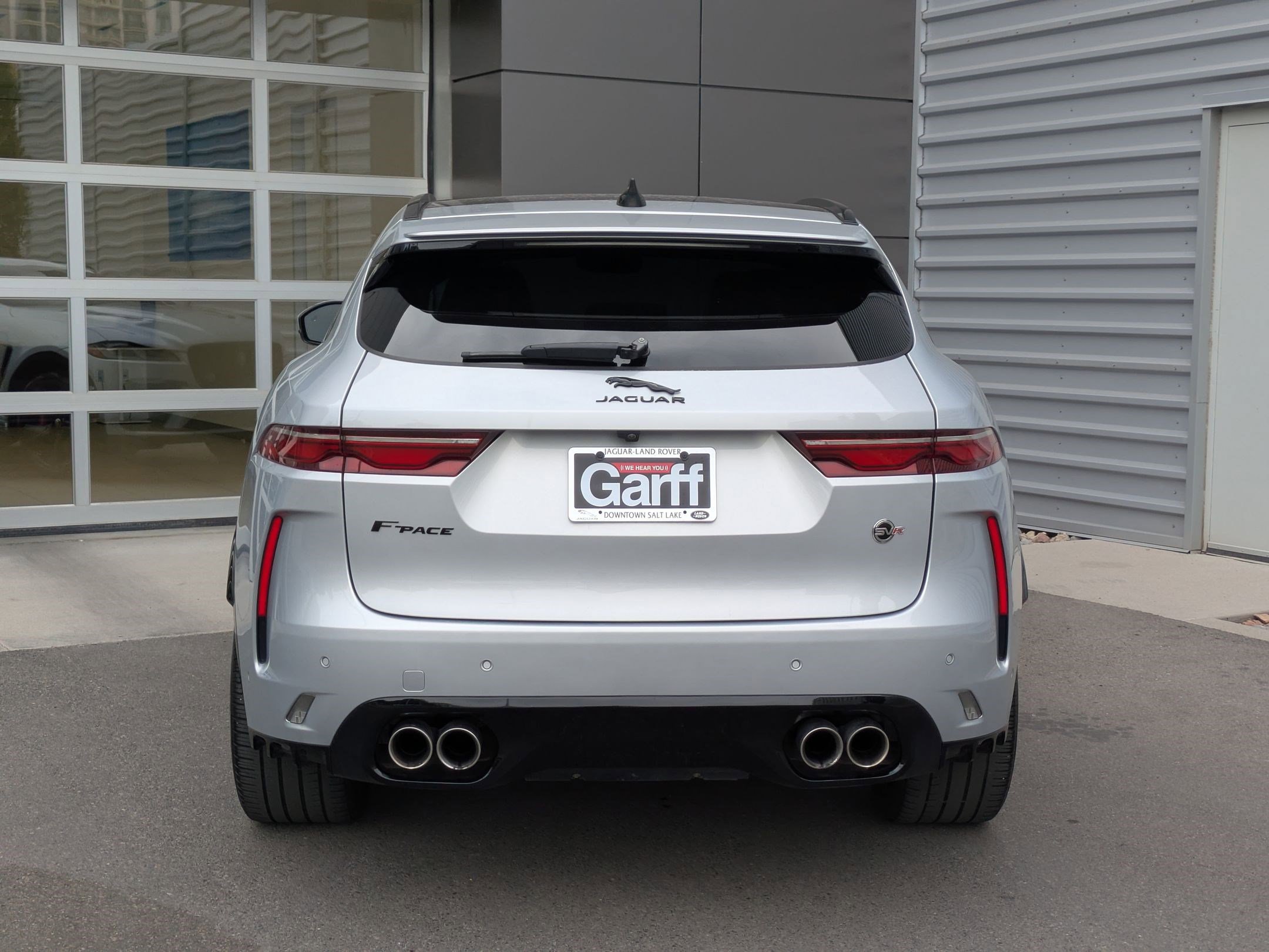 2022 Jaguar F-PACE SVR photo 4