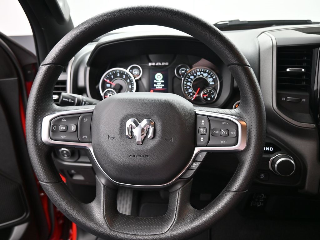 2025 Ram 1500 Tradesman photo 2