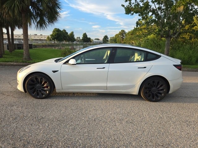2023 Tesla Model 3 Performance photo 2