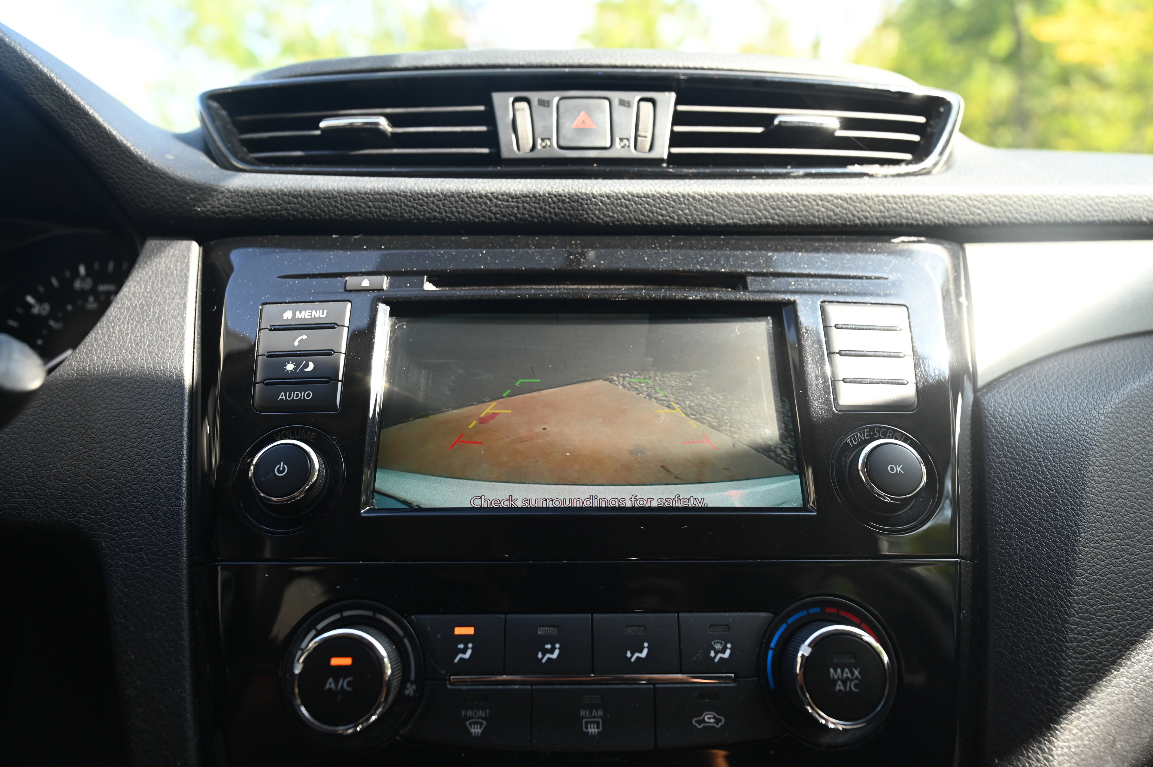 2019 Nissan Rogue Sport S photo 13