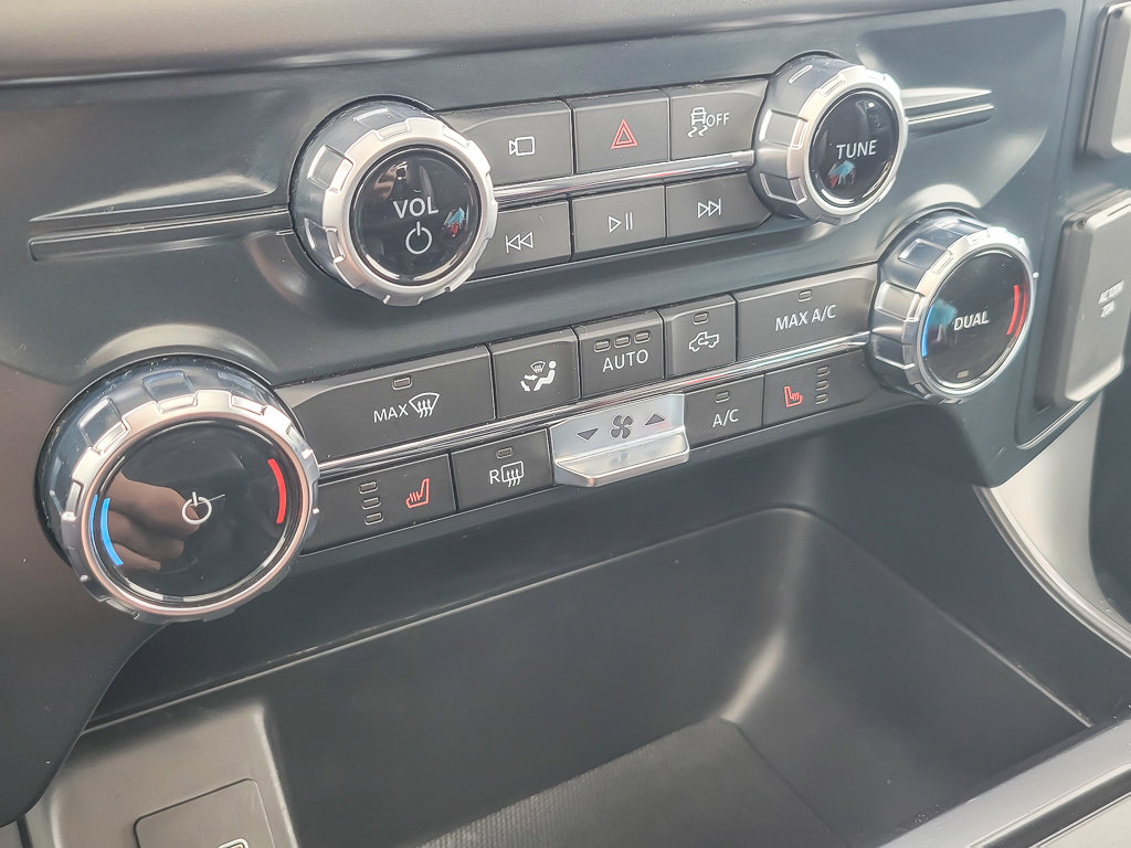 2025 FORD F-150 - Image 17