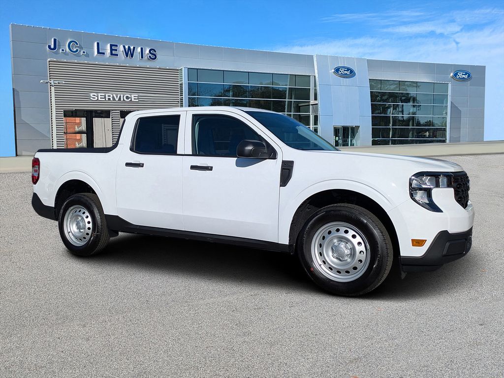 2025 Ford Maverick XL's photo