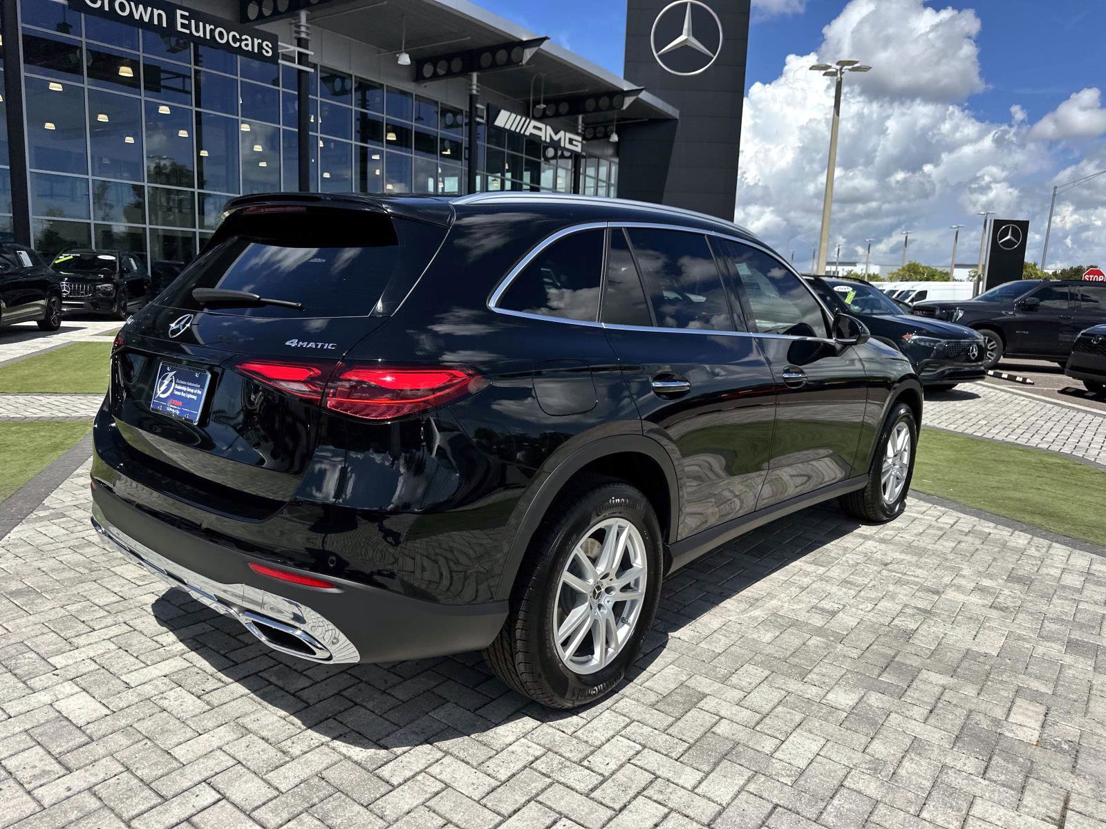 2026 Mercedes Benz GLC 300 4MATIC photo 4