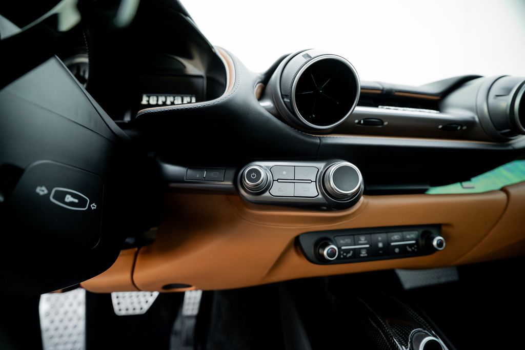 2018 Ferrari 812 Superfast photo 17