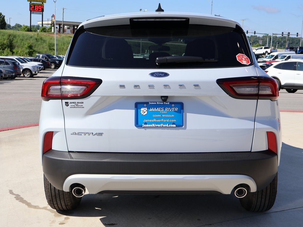 2025 Ford Escape Active photo 2