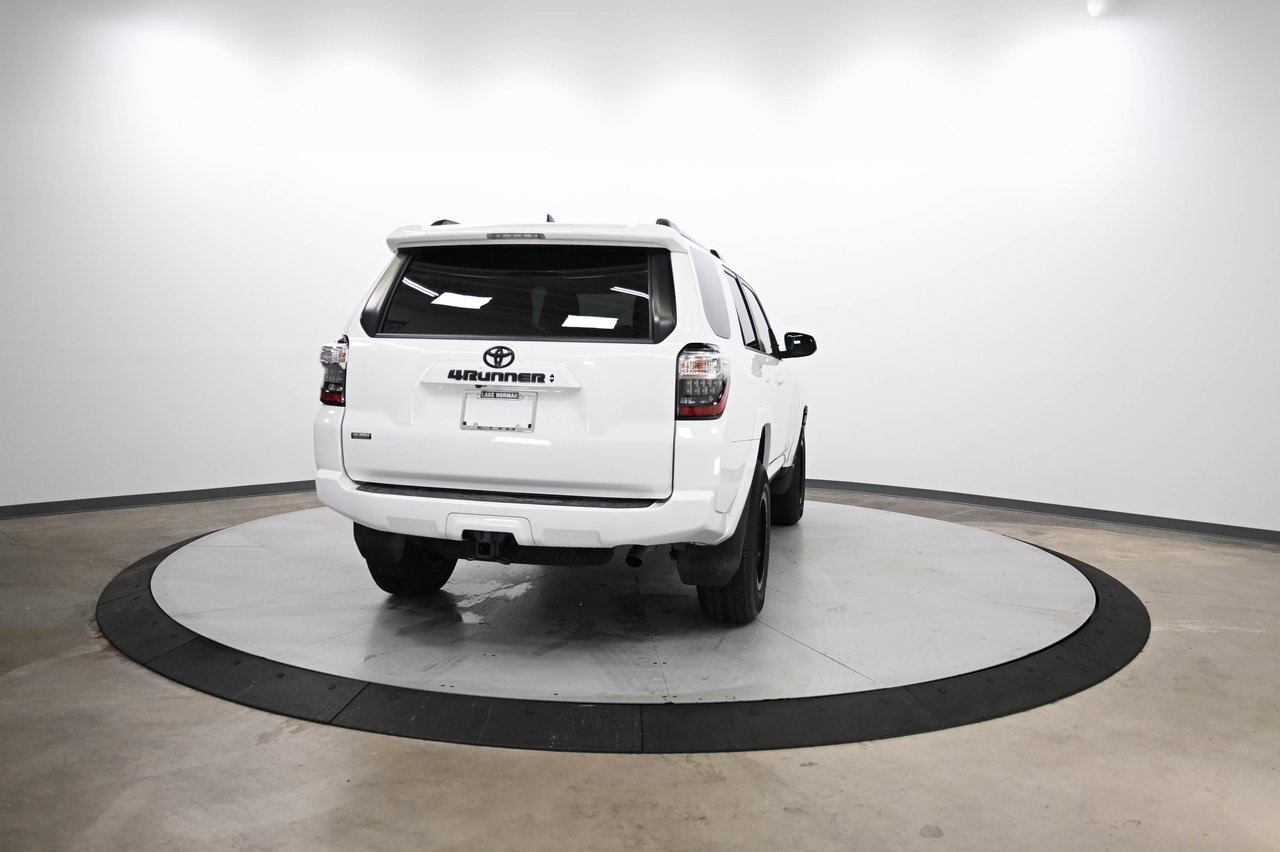 2022 Toyota 4Runner Trail photo 2