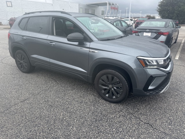 2024 Volkswagen Taos S photo 3