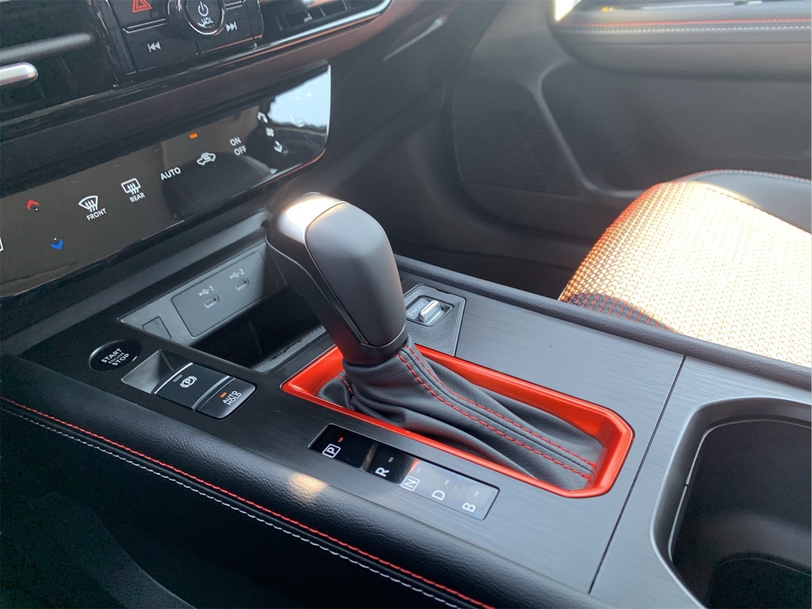 2025 Nissan Kicks SR photo 20