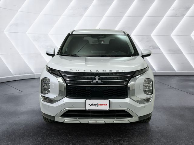2023 Mitsubishi Outlander SE photo 2