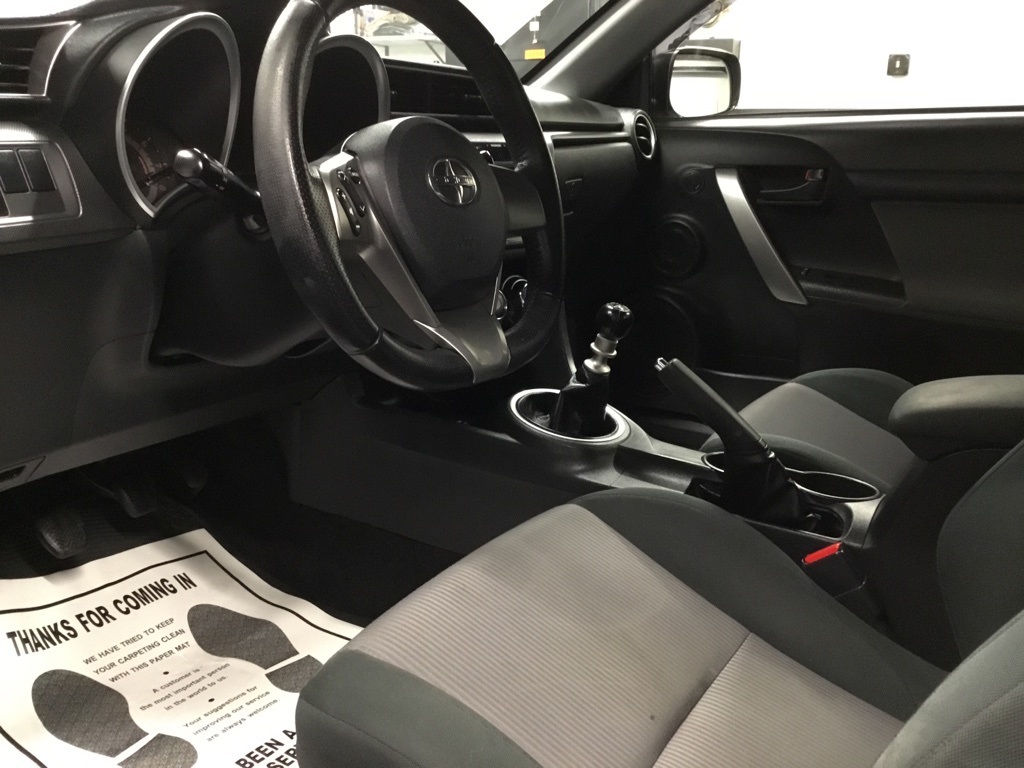 2015 Scion tC Base photo 17