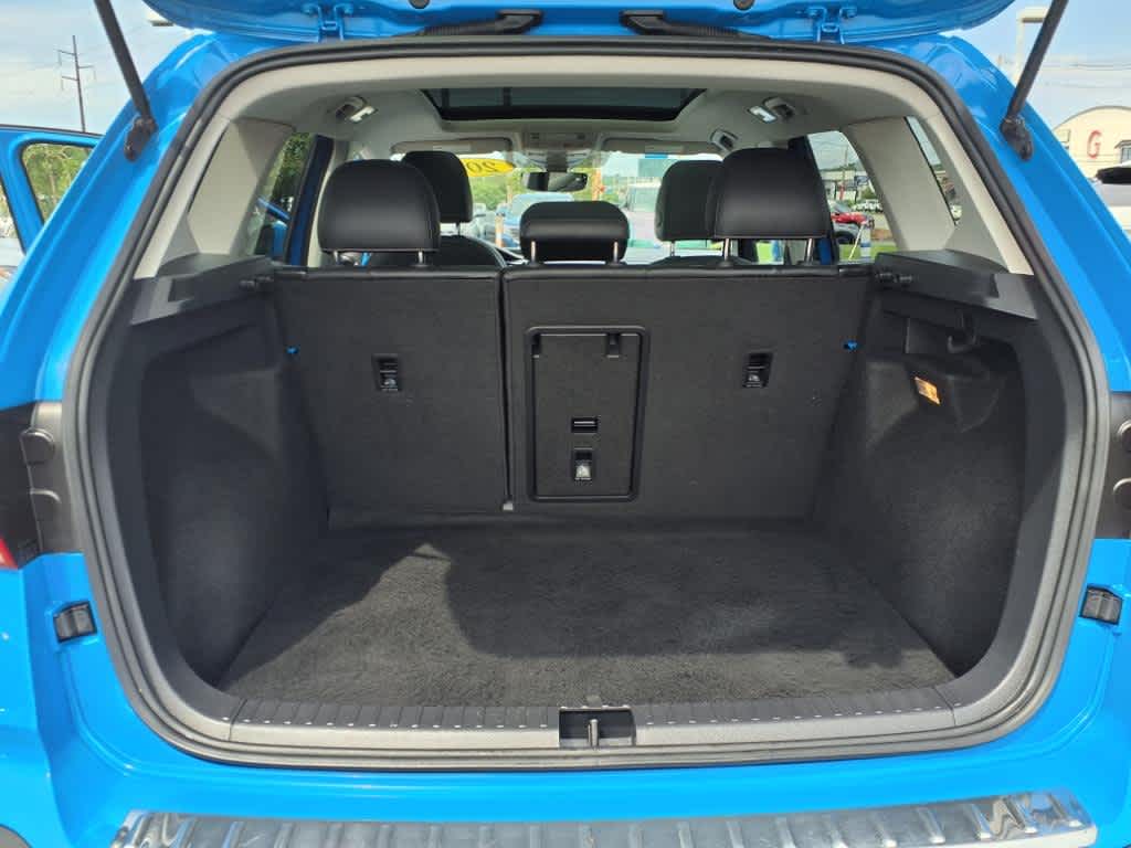 2023 Volkswagen Taos SE photo 13