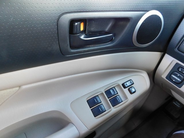 2007 Toyota Tacoma PreRunner photo 23