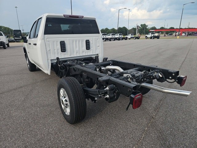 2025 Chevrolet Silverado 2500HD photo 4
