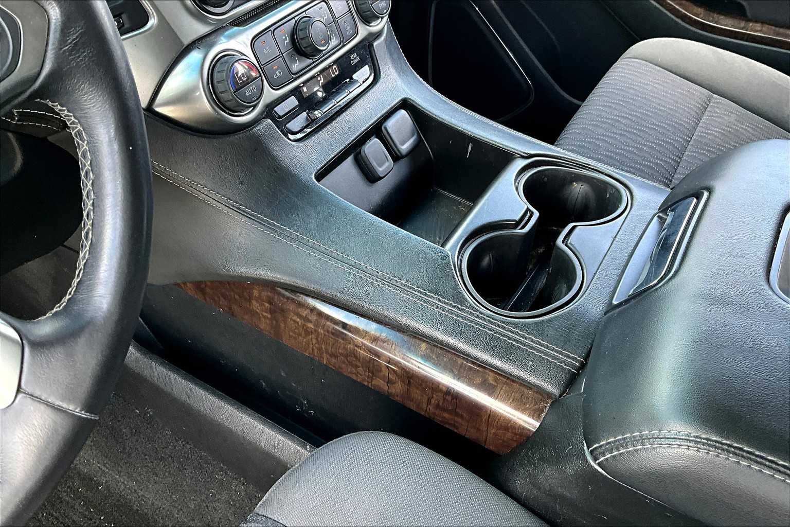 2018 Chevrolet Suburban LS photo 15