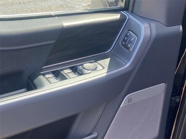 2025 Ford F-150 Lariat photo 13