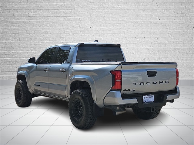 2025 Toyota Tacoma SR5 photo 3