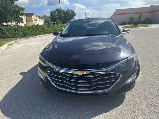 2022 Chevrolet Malibu LS photo 2