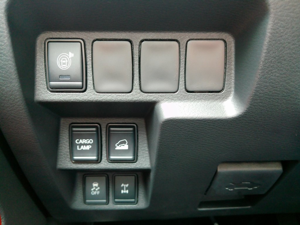 2025 Nissan Frontier Crew Cab PRO-4X photo 36