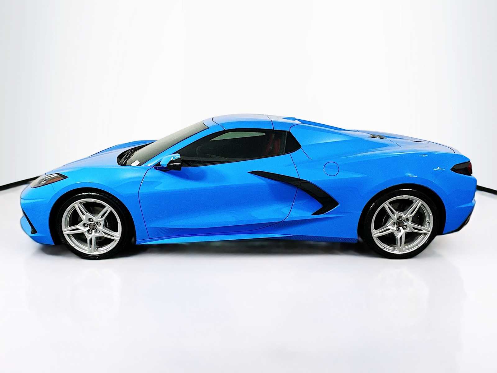 2023 Chevrolet Corvette 1LT photo 2