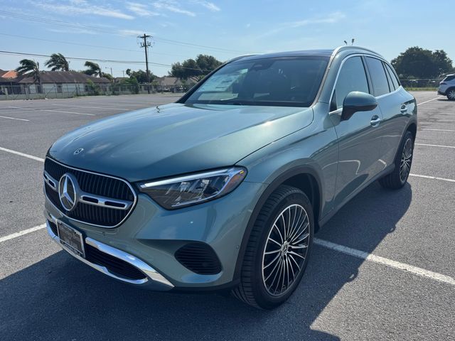 2025 Mercedes Benz GLC 300 photo 28
