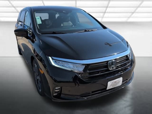 2023 Honda Odyssey Elite's photo