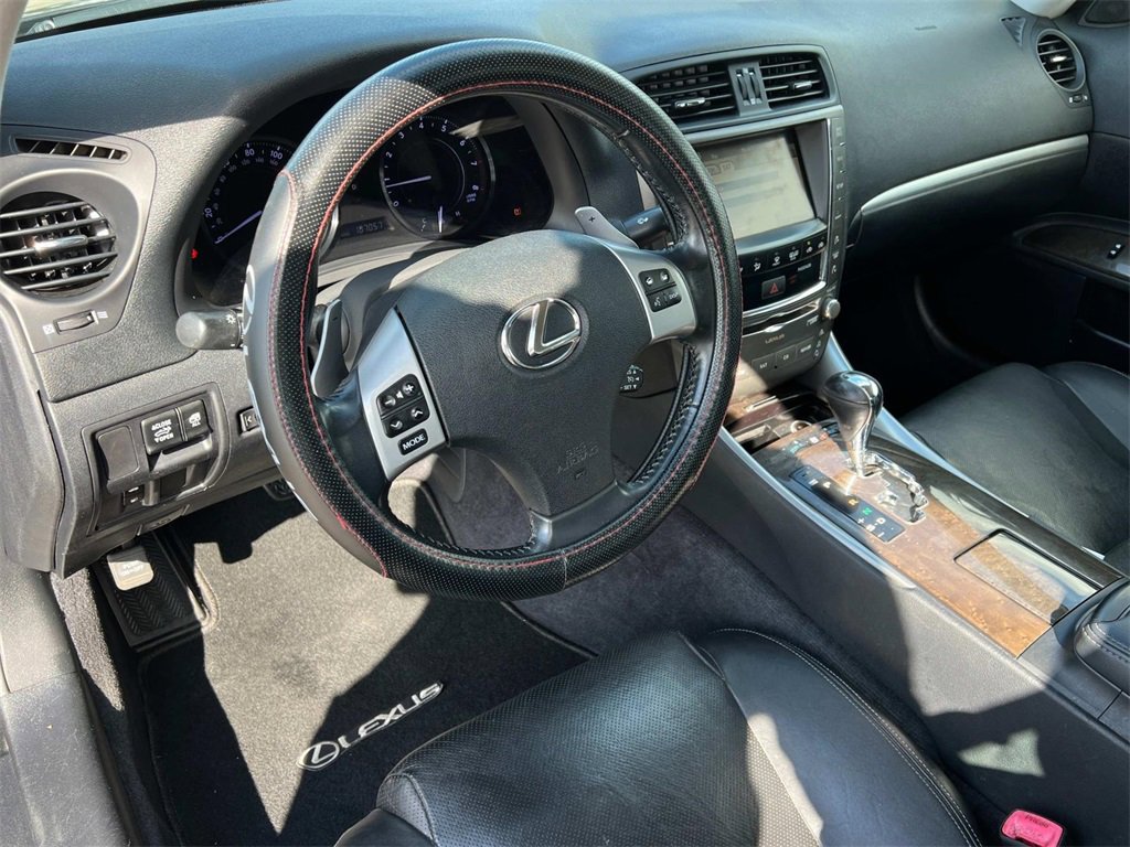 2011 Lexus IS 250C photo 3