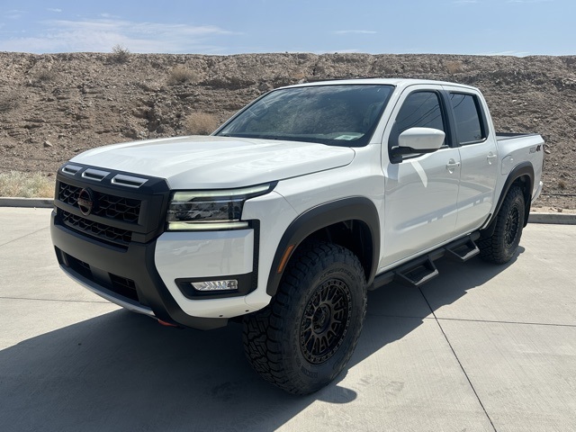 2025 Nissan Frontier PRO-4X's photo