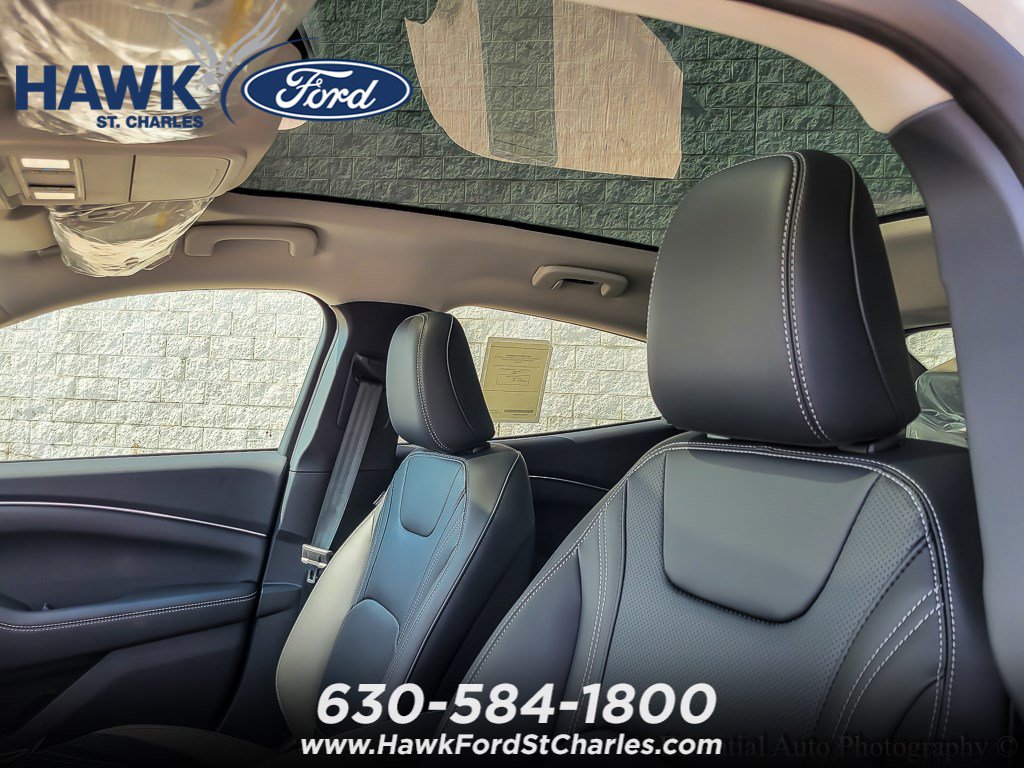 2025 FORD MUSTANG MACH-E - Image 6